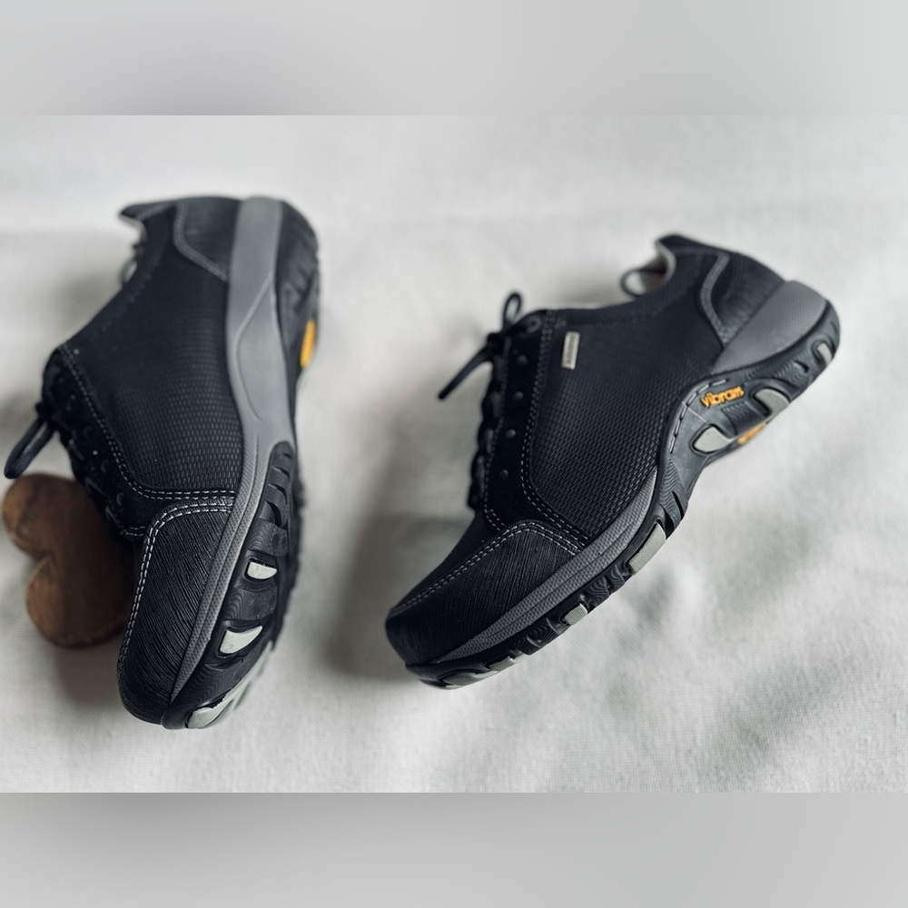 NWT DANSKO ‘Paisley’ Waterproof Vibram Slip-Resistant Sneaker | Women’s Shoe 37 - Picture 6 of 10